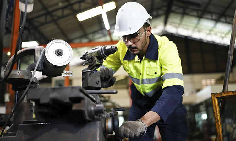 NR 12 - Máquinas e Equipamentos